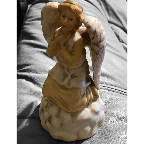 Vintage "Angel on a Rock" Wind Up Music Box - Picture 2 of 3